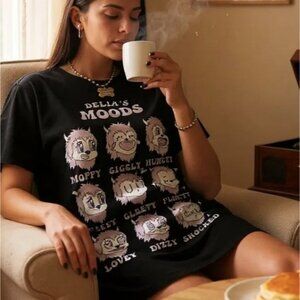 Moods Oversized Graphic Tee – by dELIA*s Black Purple & White Retro Y2K Casual S